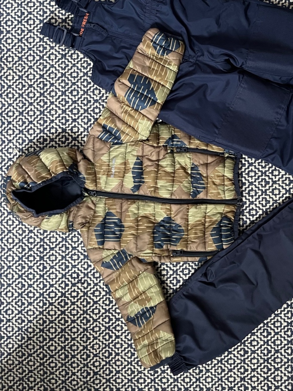 EUC Toddler Roots Camo Joe Fresh Winter/Fall Jacket Ski Pants Splash Pants 2/3